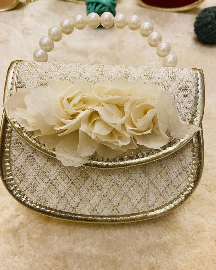 Handmade Off White Flower & Pear Handle Bag