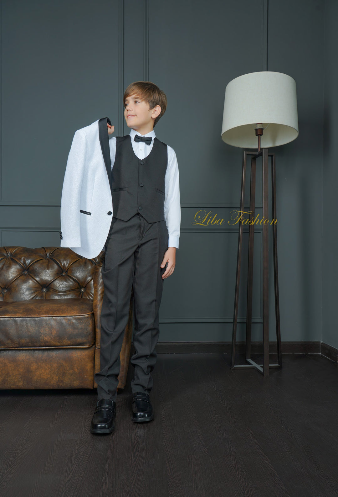 Boy White suits for weddings