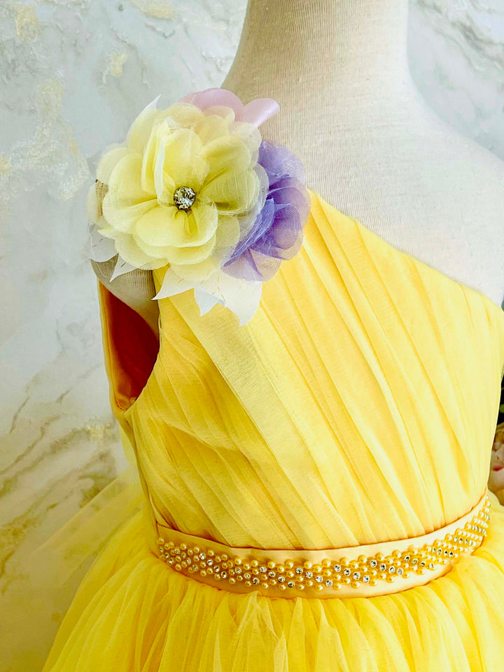 Hazel Beautiful Yellow One Shoulder Party Dress