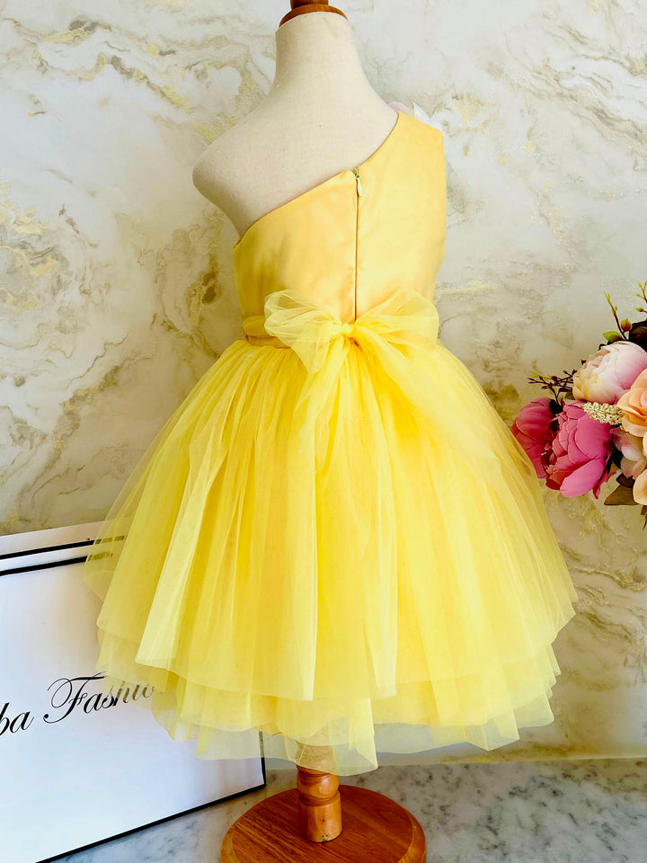 Hazel Beautiful Yellow One Shoulder Party Dress