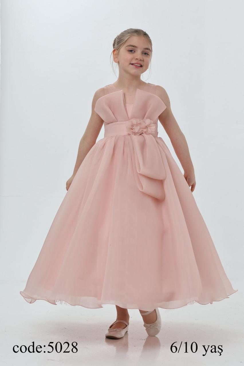 Shop beautiful wedding gowns for girls