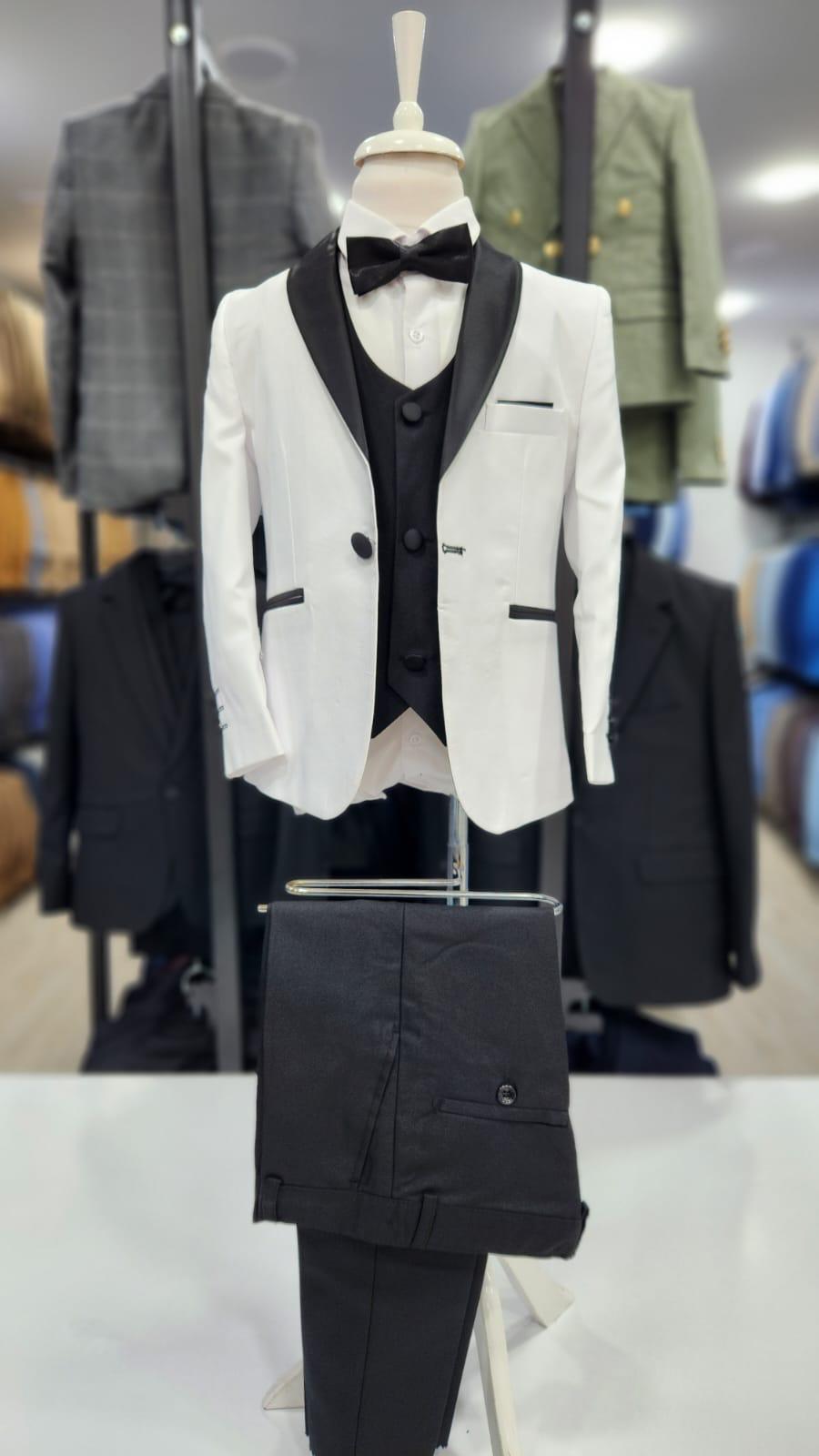 Suits for boys uae
