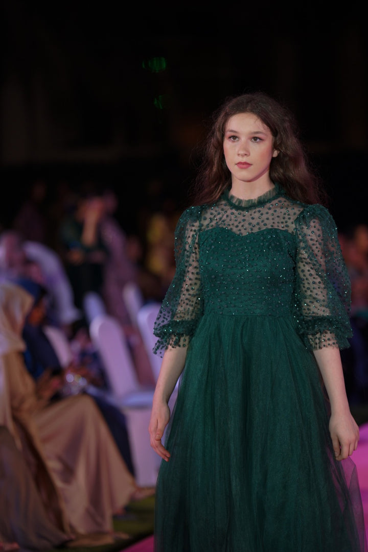 Elegant Green Tulle Fabric Dress for Women